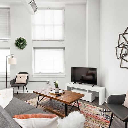 Modern Downtown Apartment 2Br 2Ba By Cozysuites Indianapolis Extérieur photo