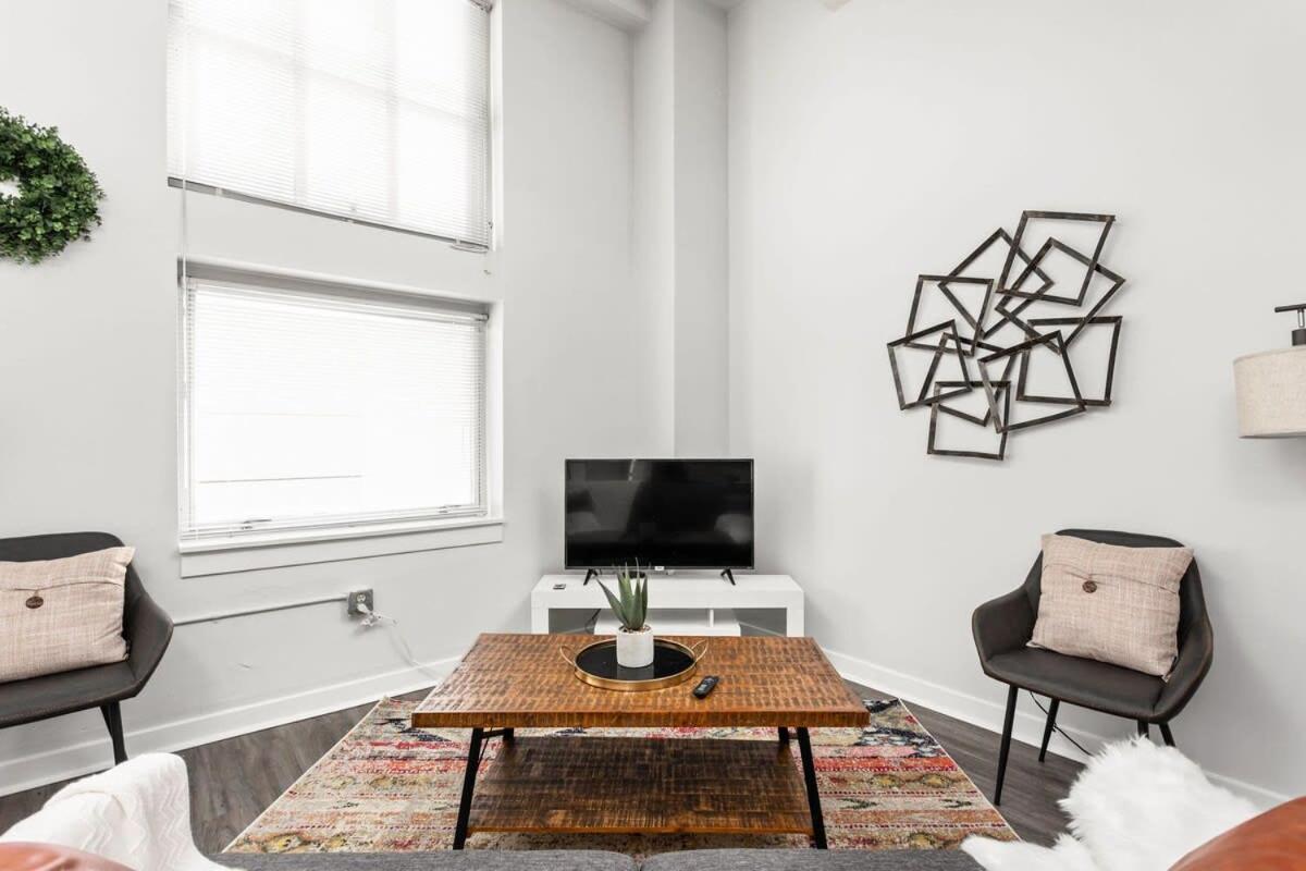 Modern Downtown Apartment 2Br 2Ba By Cozysuites Indianapolis Extérieur photo